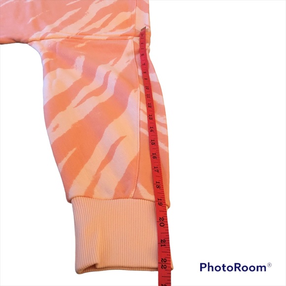 NWT Sweaty Betty Sweatshirt, M (runs large), creamsicle orange, soft and cozy! - Picture 13 of 15